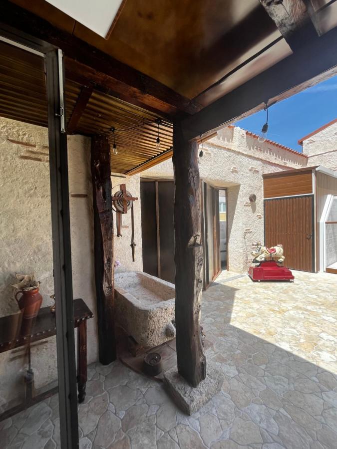 Affittacamere Casa Ruina Nava del Rey Esterno foto